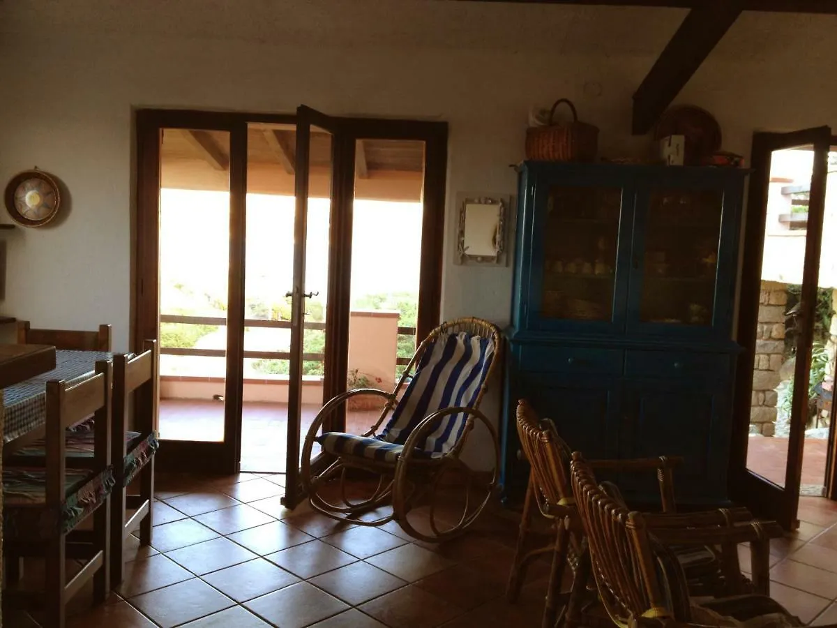 Дом отдыха Вилла Casa Fronte Mare A La Maddalena
